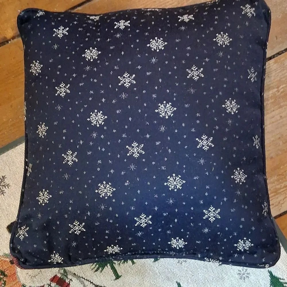 Vintage winter tapestry pillow and‎ like new door mat